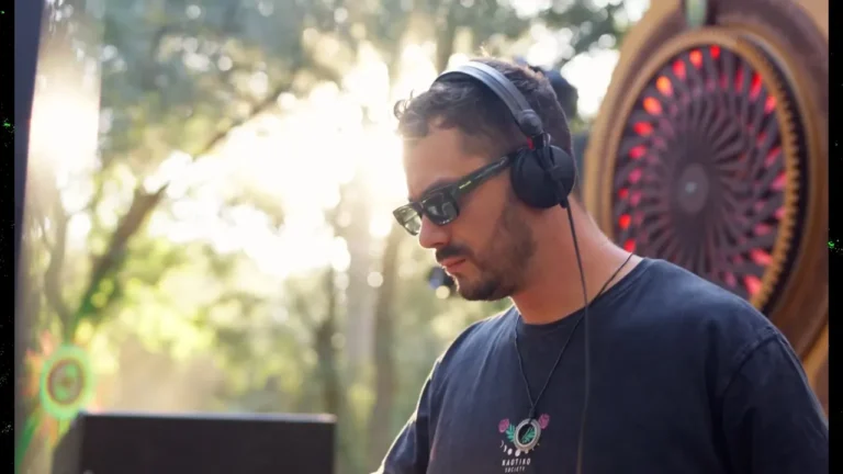 DELIRIUM · ON FAYER