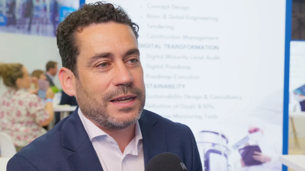 Entrevista testimonial en vídeo corporativo para la empresa KLINEA