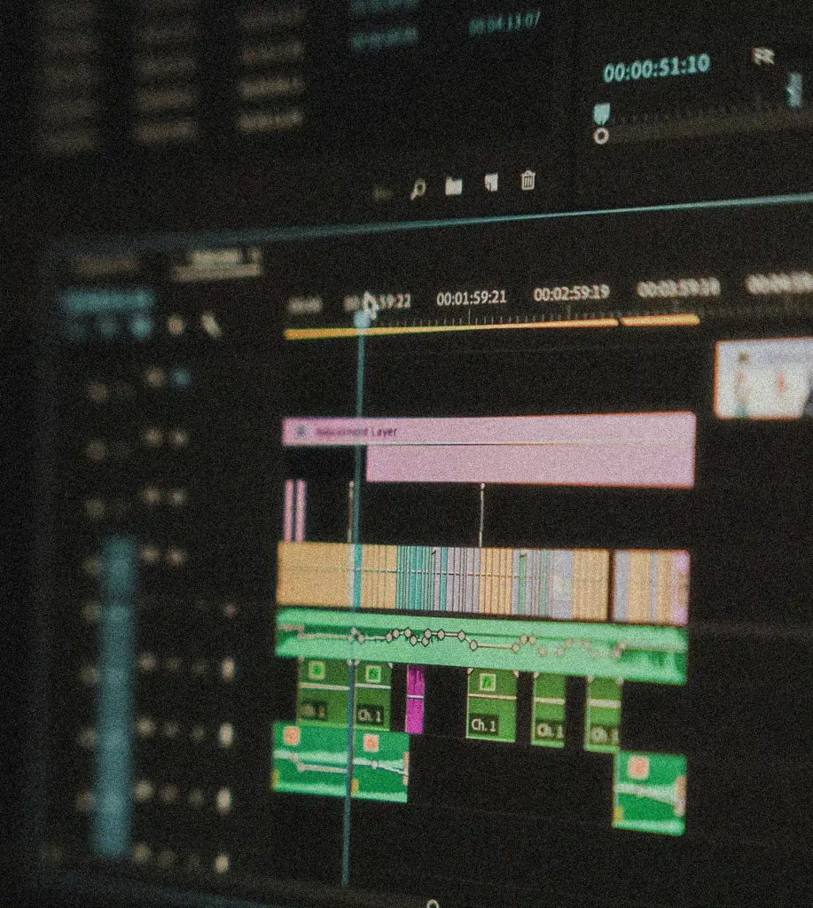 Timeline de edición de vídeo en software profesional