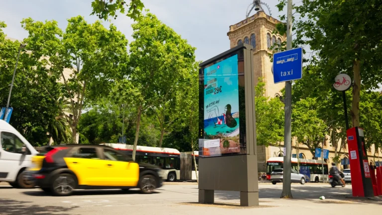 JCDECAUX · MONTAJE MUPIS